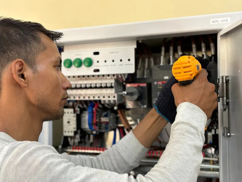 Trabajo eléctrico en Rubí
